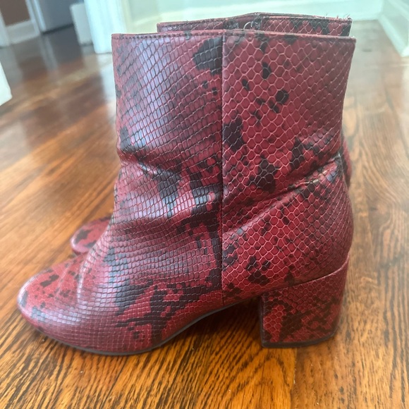 Urban Outfitters Red Snakeskin Booties - Picture 4 of 4